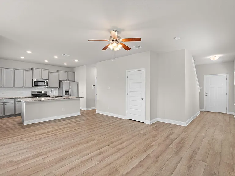 409 Aurora Creek Ln — Photo 4