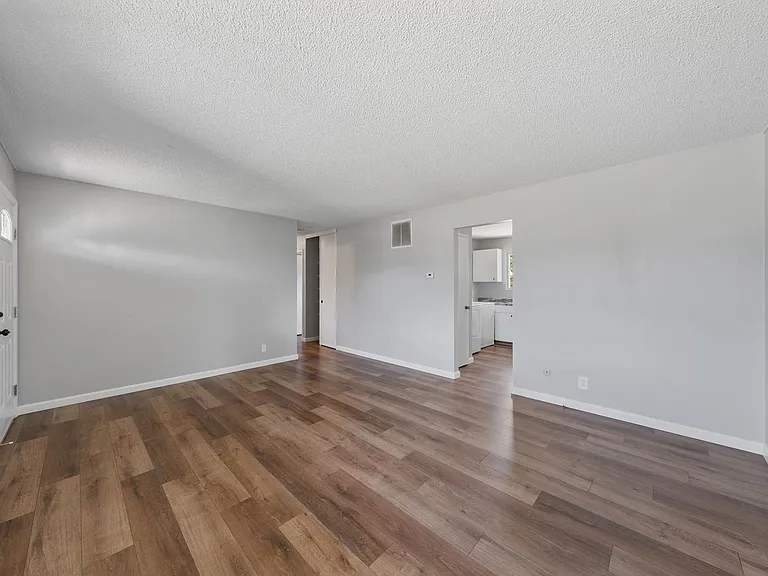 2565 Pequop St — Photo 37