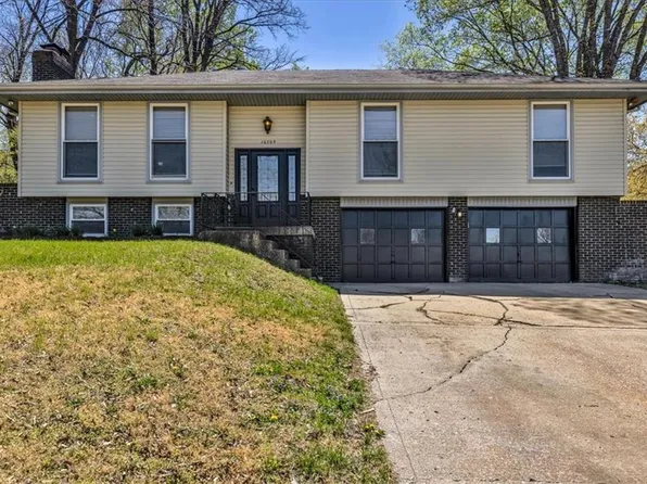 10705 NW 58th St, Kansas City, MO 64152