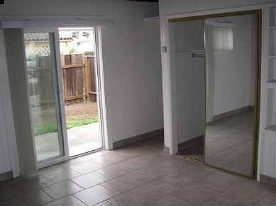 2nd image of 1047 Montauk Ln APT 3