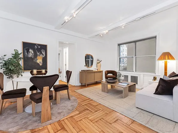 345 W 55th St APT 1C, New York, NY 10019