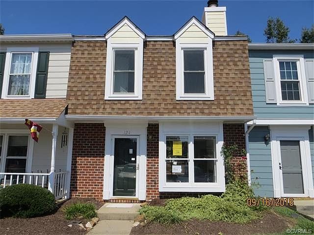 1st image of 121 Arlington Sq #121