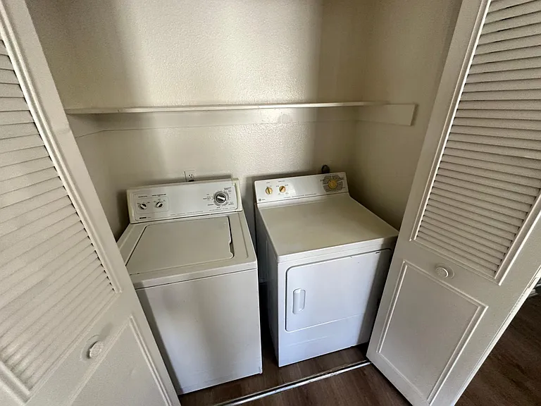 5830 N 48th Dr — Photo 19