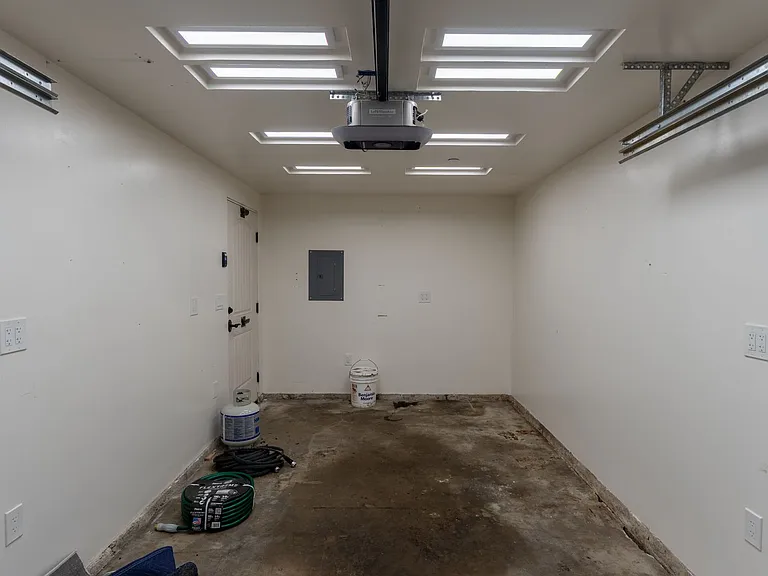 610 Forest Ave — Photo 62