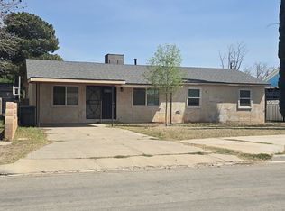 402 N 3rd St, Carlsbad, NM 88220