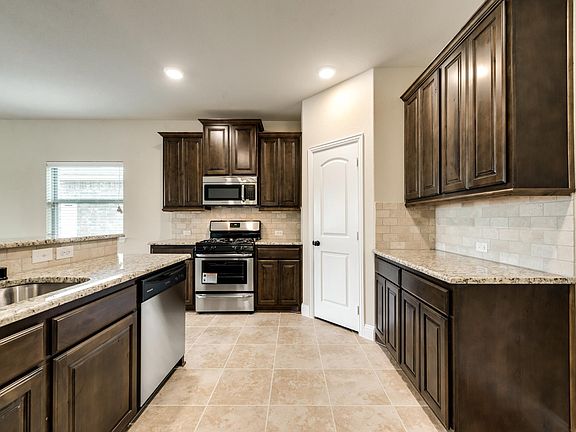 2nd image of 636 Teakwood Dr