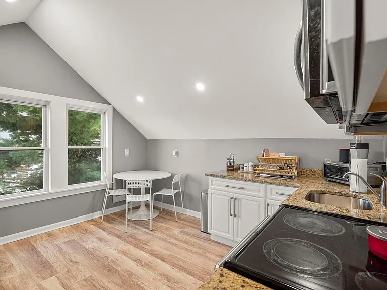 143 Washington Cir #3 — Photo 13