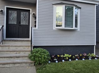 16 Jacoby St #2, Maplewood, NJ 07040