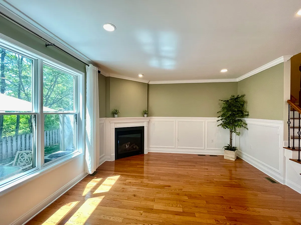 Welcoming family room perfect for everyday living - 1805 Whitney Ln