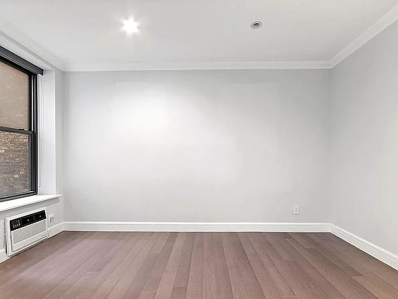 4th image of 112 W 72nd St APT 7F