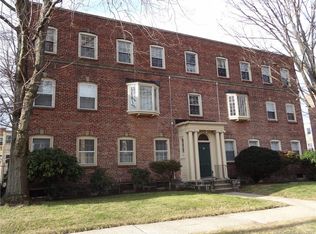 55 Haddon St APT 6, Bridgeport, CT 06605