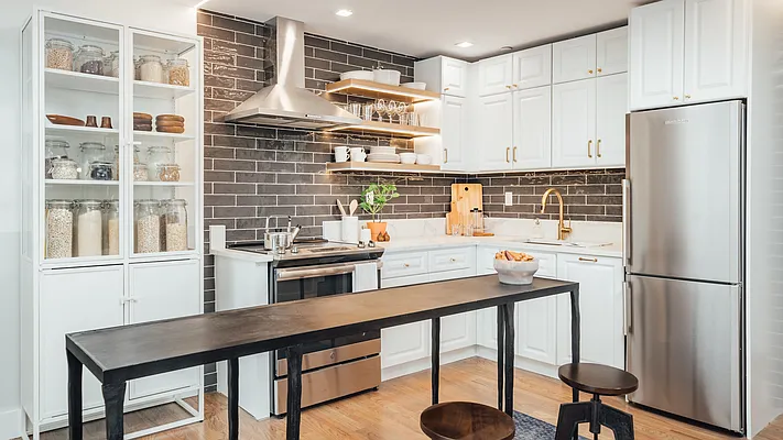 Rented by Nooklyn NYC LLC | media 94