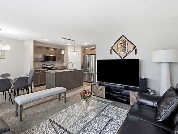 5th image of 150 Henick CRESCENT