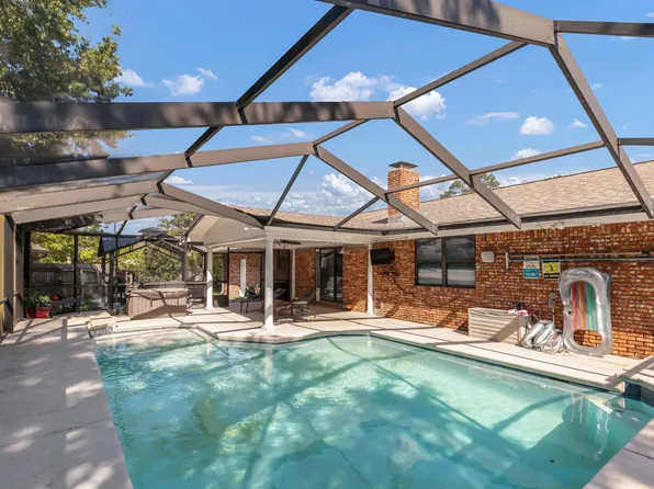 2008 Plumosa Palm Dr, Niceville, FL 32578