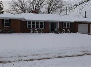 1421 Woodcliff Dr SE, East Grand Rapids, MI 49506