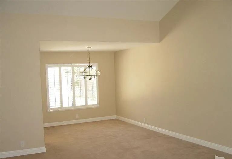 3 bed, 2.5 bath, 1623 sqft, $4,200 — Photo 4