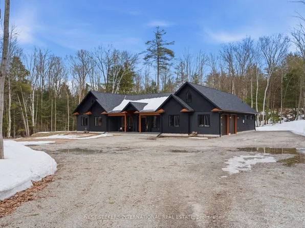 1017 Davis Dr, Gravenhurst, ON P0E 1N0