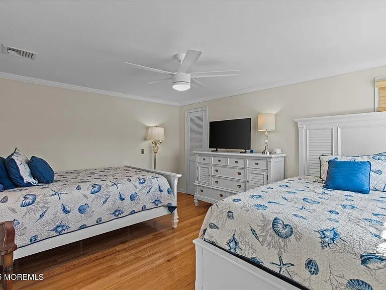 262 Sunset Ln — Photo 35