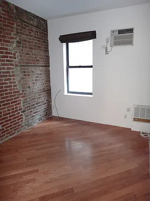 Rented by Absolute Capital, LLC | media 29