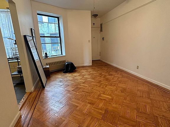 3rd image of 725 70th St #C18
