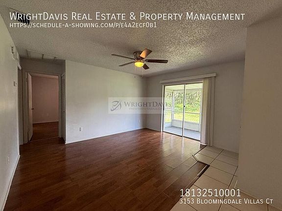 3rd image of 3153 Bloomingdale Villas Ct