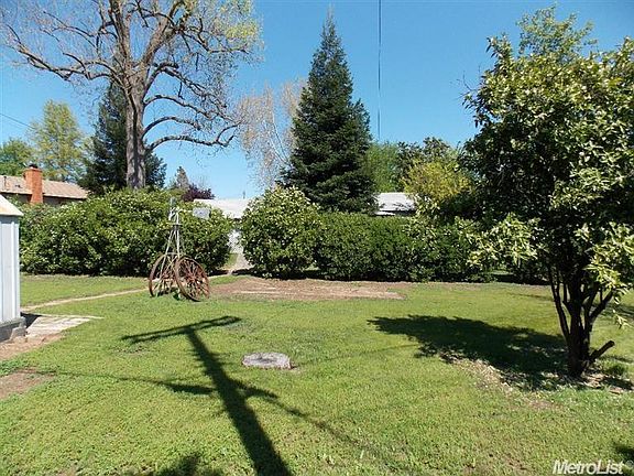 4th image of 4721 Amelia Dr