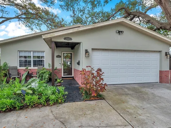 147 SE Lincoln Cir N, Saint Petersburg, FL 33703