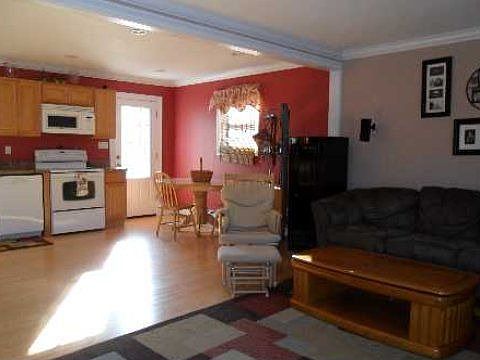 3rd image of 19 Westbury Dr