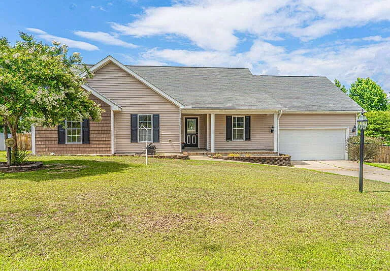 289 Strike Eagle Dr — Photo 1