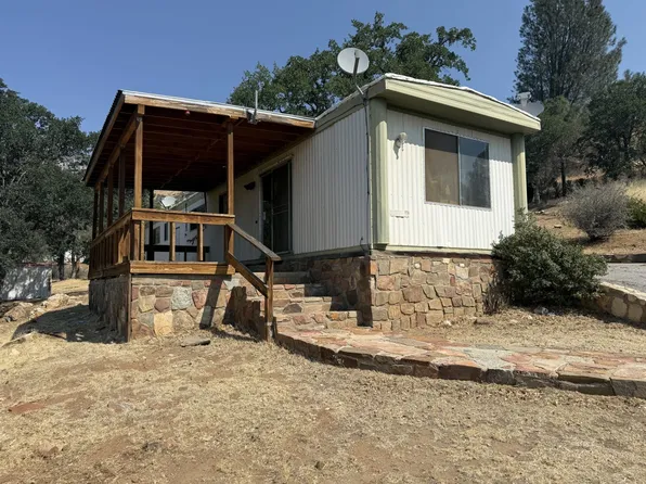 101 Earl Pascoe Rd, Wofford Heights, CA 93285