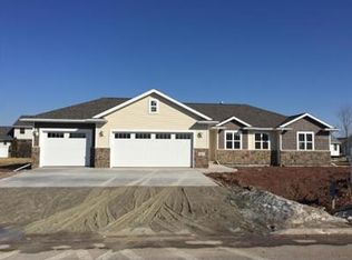 1618 Redwing Dr, Neenah, WI 54956