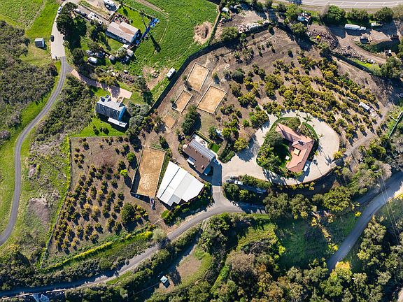 3rd image of 200 Ellwood Ridge Rd