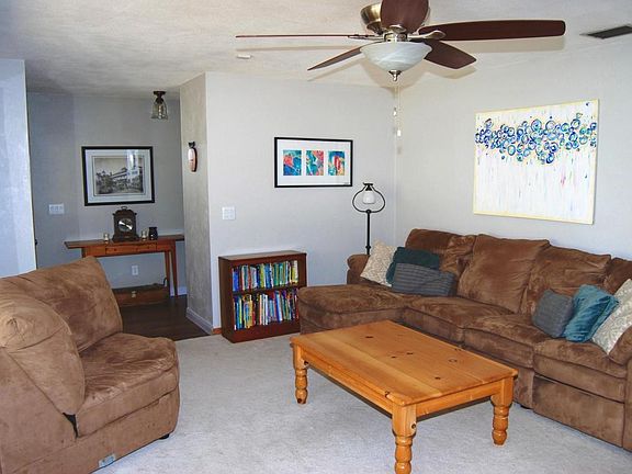 4th image of 1110 Sherbourne Way