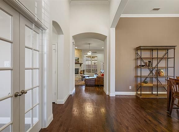 3rd image of 7810 Driftwood Dr