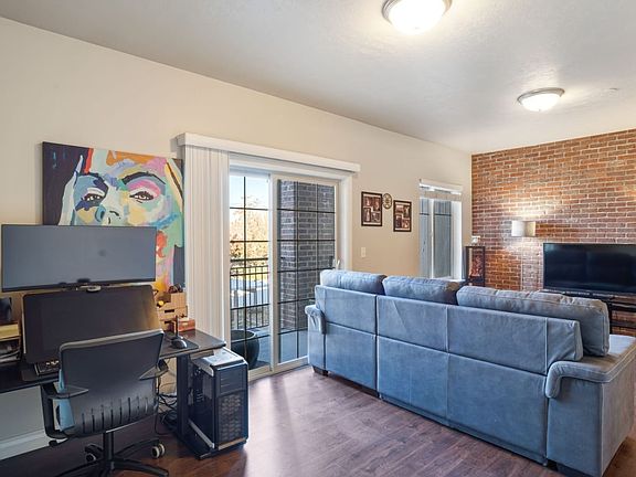 3rd image of 150 E Belmont Ave APT 7