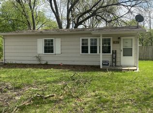 1831 Parkdale Dr, Champaign, IL 61821