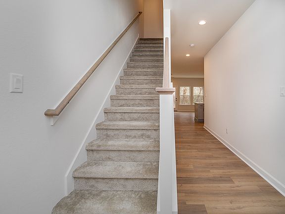 3rd image of 4307 Abercorn Dr #Xo1yyq