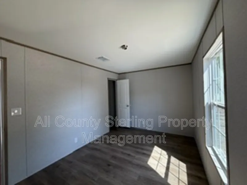 2 bed, 2.0 bath, 910 sqft, $1,495 — Photo 2