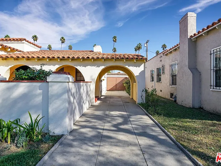 3800 Roxton Ave — Photo 7