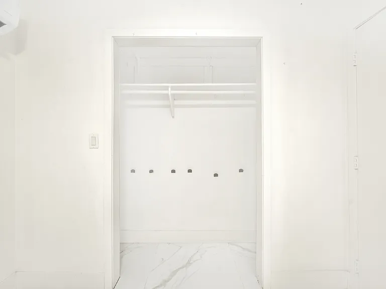 4 Sidonia Ave #2 — Photo 8
