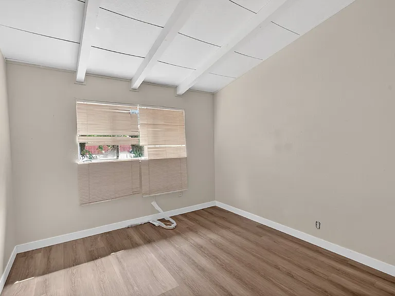 6428 Tapo Ct — Photo 24