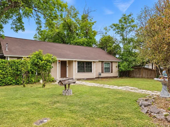 311 Spence St, Kerrville, TX 78028