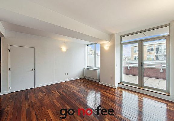 3rd image of 454 Manhattan Ave #7LL