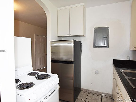 3rd image of 1341 SW 21st Ter #1342