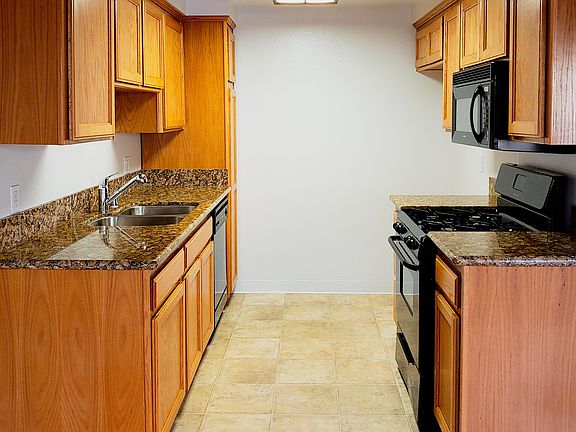 3rd image of 3751 S Canfield Ave #106
