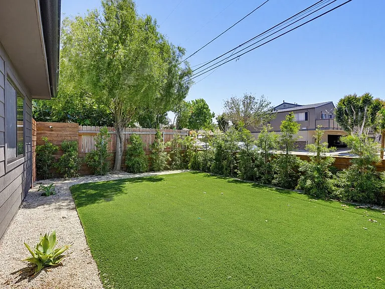 2036 Pomona Ave #A — Photo 26