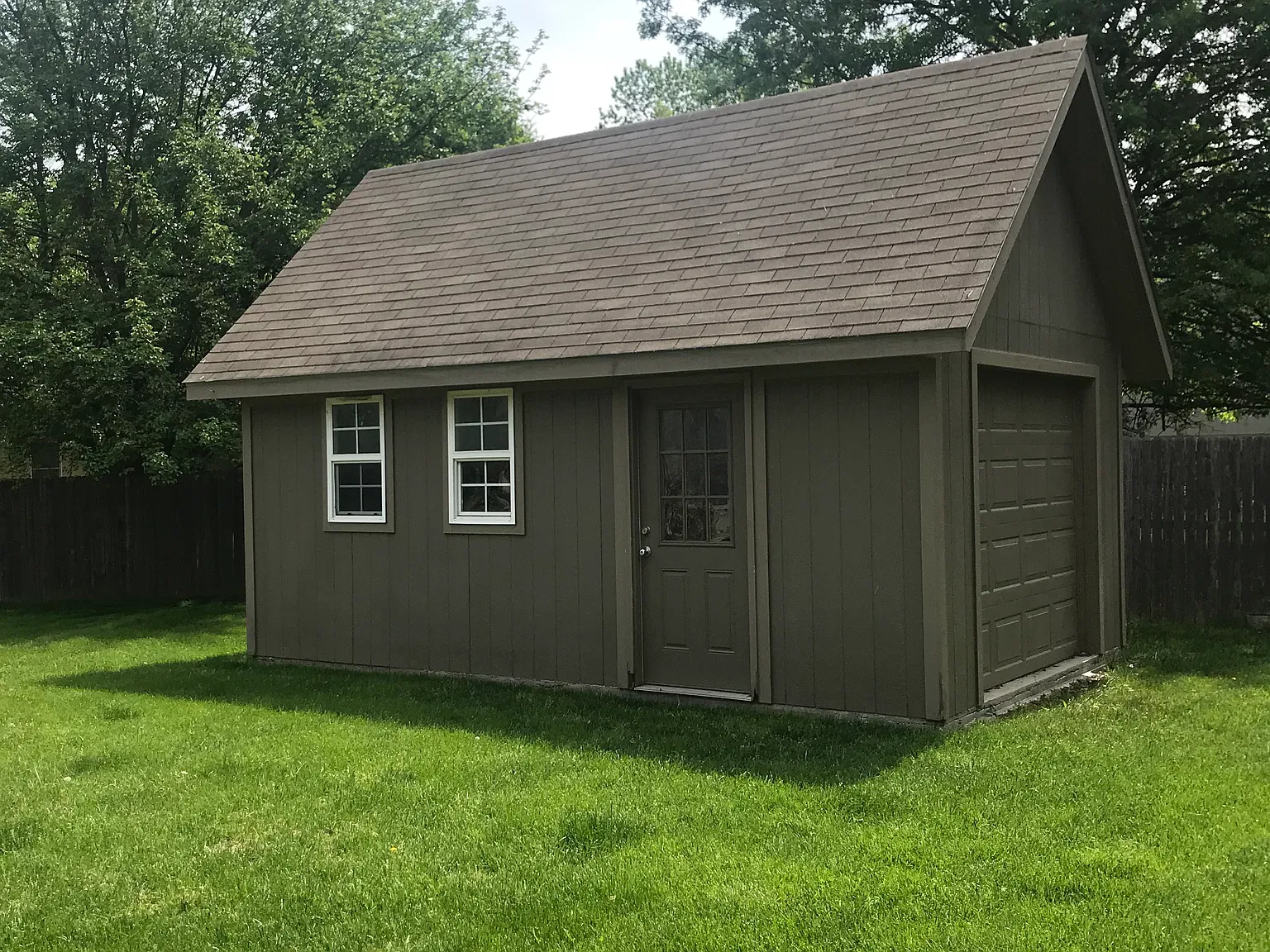 3 bed, 1.5 bath, 1340 sqft, $2,300 — Photo 3