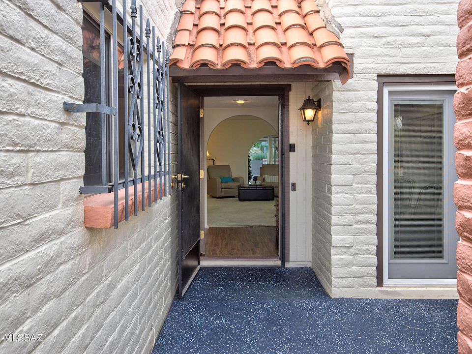 2nd image of 1475 W Calle Pueblo