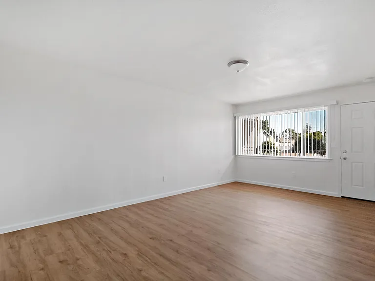 2642 35th Ave #C — Photo 26