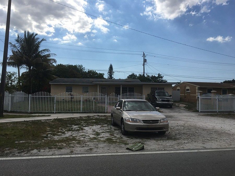 1st image of 17920 NW 42nd Ave